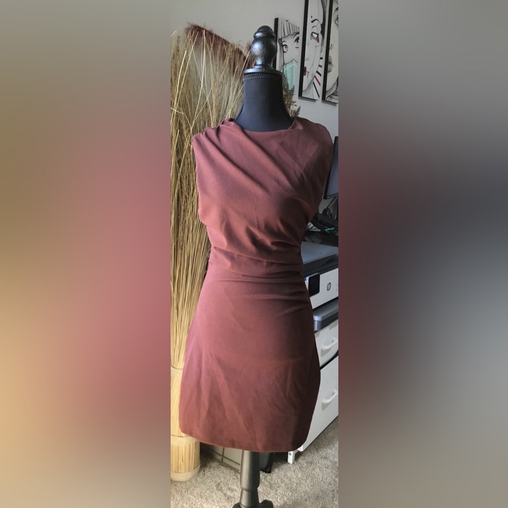Elegant Mauve Sleeveless Dress